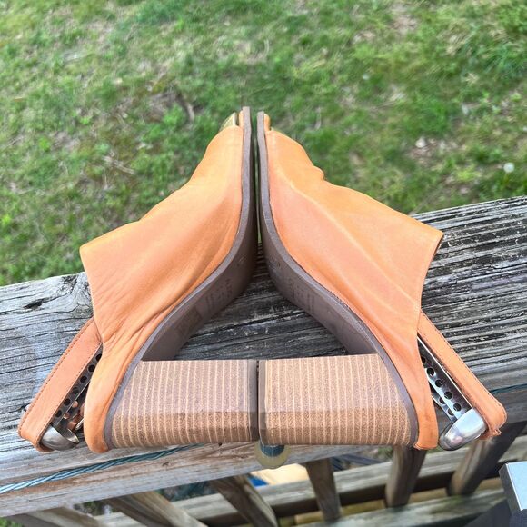 Aldo Brown Genuine Leather Peep Toe Chunky Heel Ankle Strap Size 8.5 Wood Heel - Picture 9 of 12